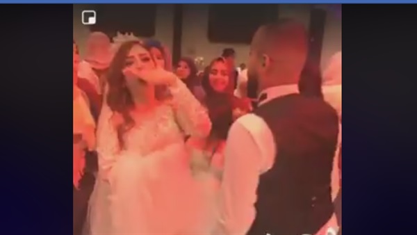عروسة شرسة هذا مافعلته
