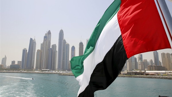 الإمارات تعيد افتتاح