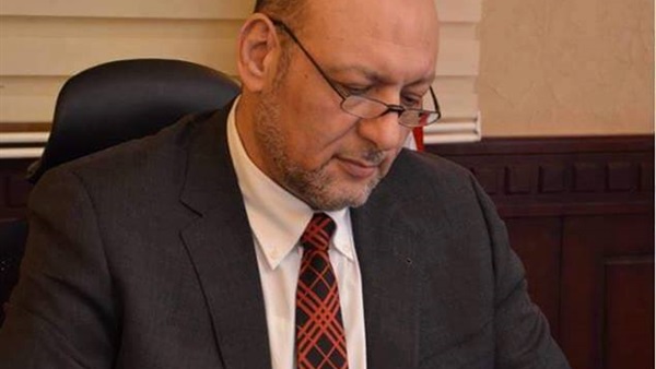 الدكتور حسين أبو