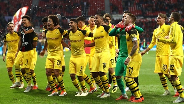 لاعبو بوروسيا دورتموند