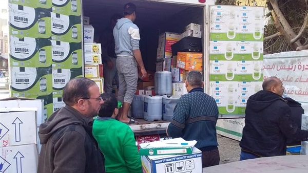 فحص سيارة توزيع مبيدات