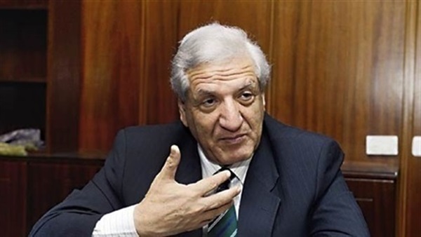 المستشار السابق