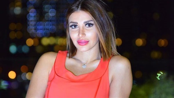 سارة نخلة