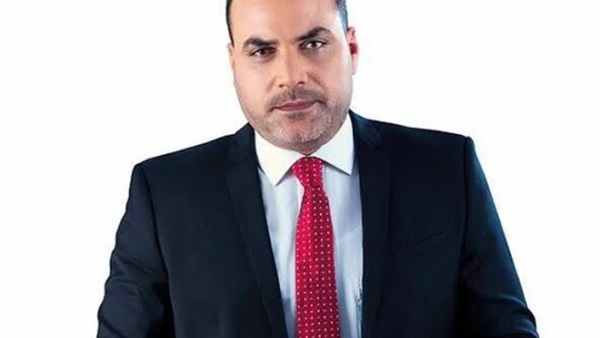 الإعلامي محمد الباز