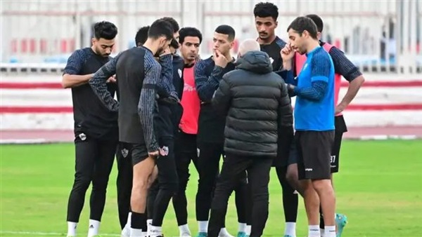 فيريرا مع لاعبي الزمالك