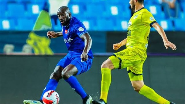 الهلال يتفوق على