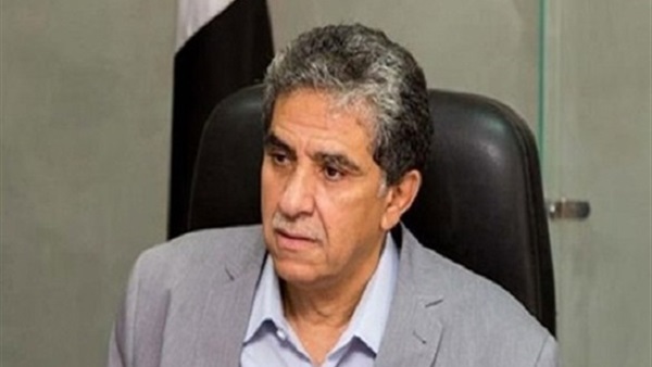الدكتور أحمد رخا