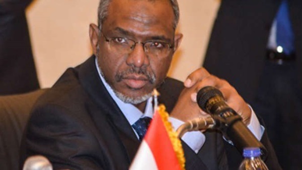 معتز موسى، وزير الموارد