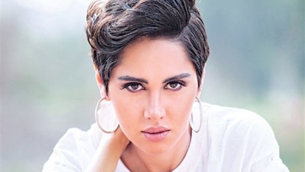 الفنانة ياسمين رئيس