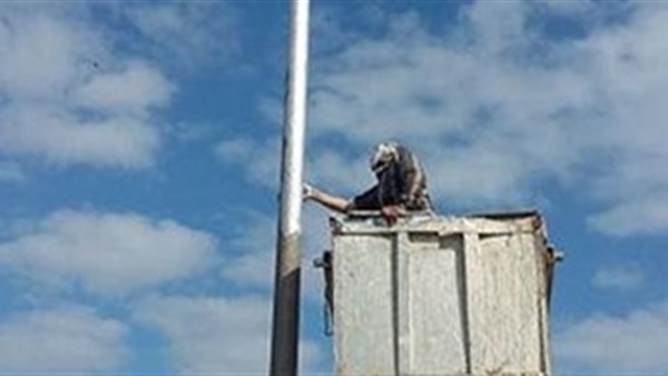 عمود إنارة