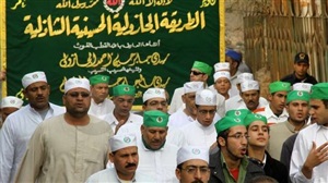 الصوفيون يعلنون