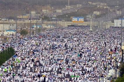 الحجاج في مشعر منى