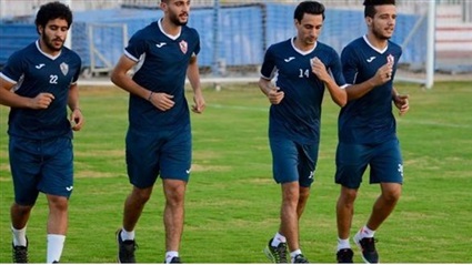 لاعبو الزمالك يرتدون