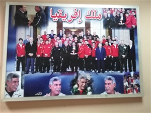 مبارك مع بعثة منتخب